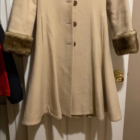 Fur coat - Picture 2 of 5
